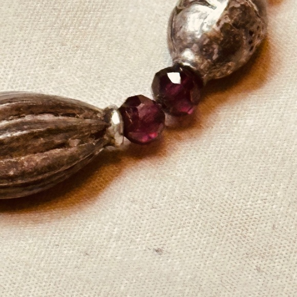 925 Sterling Silver Beaded & Garnet Vintage Bracelet - Picture 6 of 16